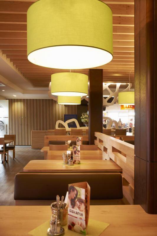 Hotel Servus Europa Suben Exteriör bild